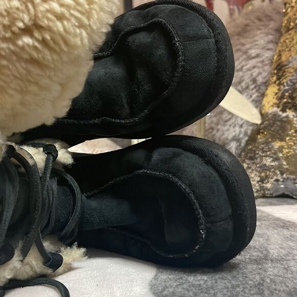 Sz 8 UGG sherpa white wool black sheepskin uptown 2 laceup tall boot /ugg shoe - Picture 2 of 10